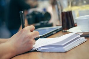 Zadowalająca praca – wzór podania o przedłużenie umowy o pracę.